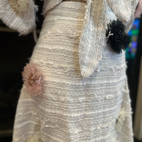 NWT Dream By Sister Jane Elegant Floral Embellished White Dress - Picture 5 of 12